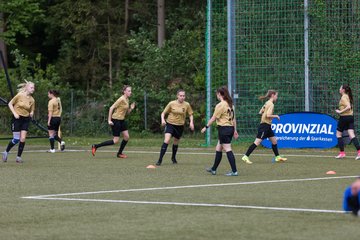 Bild 31 - B-Juniorinnen Pokalfinale SV Henstedt Ulzburg - SG Holstein Sued : 2:0